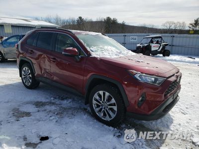 Czwarte zdjęcie samochodu z boku: 2020 TOYOTA RAV4 XLE PREMIUM VIN:JTMA1RFV5LD068798 - miniatura