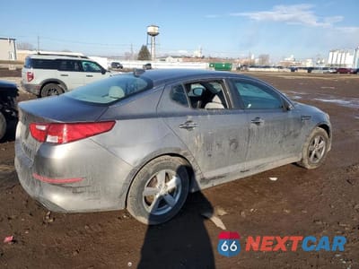 Trzecie zdjęcie samochodu z tyłu: 2015 KIA OPTIMA LX VIN:5XXGM4A73FG407503 - miniatura