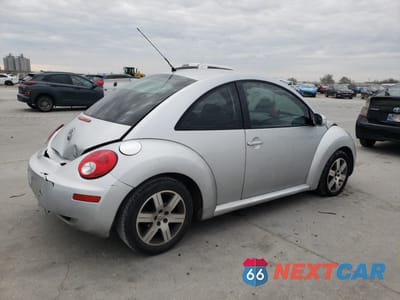 Trzecie zdjęcie samochodu z tyłu: 2006 VOLKSWAGEN NEW BEETLE 2.5L VIN:3VWPW31C56M422212 - miniatura