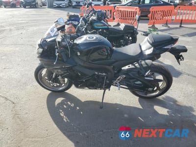 Trzecie zdjęcie samochodu z tyłu: 2011 SUZUKI GSX750 VIN:JS1GR7MA5B2104677 - miniatura