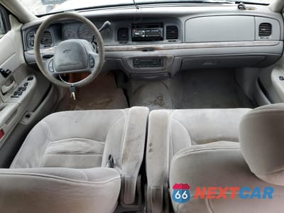 Zdjęcie 8 z 12 samochodu: 1999 FORD CROWN VICTORIA LX VIN:2FAFP74W9XX230182 - miniatura