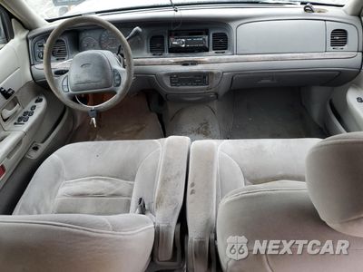 Zdjęcie 8 z 12 samochodu: 1999 FORD CROWN VICTORIA LX VIN:2FAFP74W9XX230182 - miniatura
