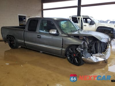 Czwarte zdjęcie samochodu z boku: 2001 GMC NEW SIERRA C1500 VIN:2GTEC19V011321866 - miniatura