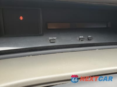 Zdjęcie 9 z 12 samochodu: 2003 TOYOTA AVALON XL VIN:4T1BF28B63U278046 - miniatura