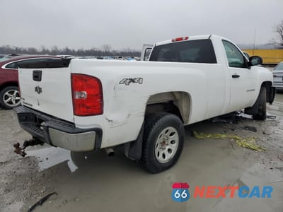 Trzecie zdjęcie samochodu z tyłu: 2011 CHEVROLET SILVERADO K1500 VIN:1GCNKPE05BF168945 - miniatura