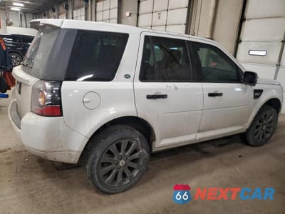 Trzecie zdjęcie samochodu z tyłu: 2014 LAND ROVER LR2 HSE VIN:SALFR2BG1EH407154 - miniatura
