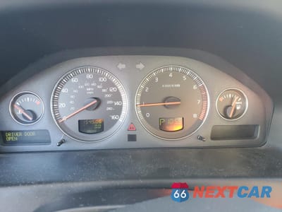 Zdjęcie 9 z 12 samochodu: 2004 VOLVO S60 VIN:YV1RS61T742316173 - miniatura