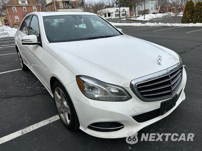 Czwarte zdjęcie samochodu z boku: 2016 MERCEDES-BENZ E 350 4MATIC VIN:WDDHF8JB2GB242096 - miniatura