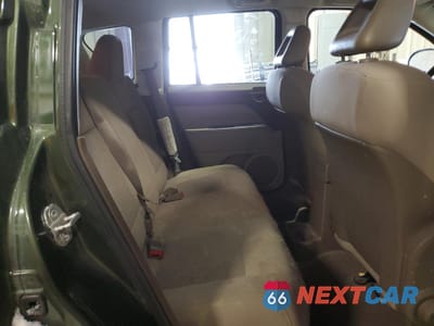 Zdjęcie 11 z 13 samochodu: 2007 JEEP COMPASS VIN:1J8FT47W37D118879 - miniatura