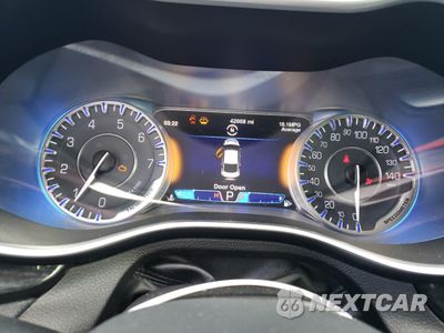 Zdjęcie 9 z 13 samochodu: 2015 CHRYSLER 200 C VIN:1C3CCCCG5FN510438 - miniatura