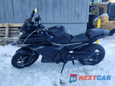 Trzecie zdjęcie samochodu z tyłu: 2014 YAMAHA FZ6 R VIN:JYARJ18E7EA012931 - miniatura