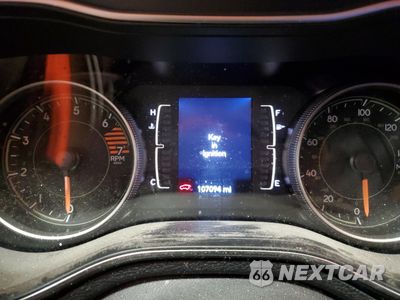 Zdjęcie 9 z 15 samochodu: 2019 JEEP CHEROKEE LATITUDE VIN:1C4PJLCB8KD222548 - miniatura