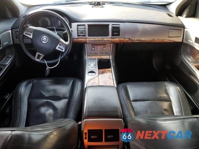 Zdjęcie 8 z 12 samochodu: 2009 JAGUAR XF SUPERCHARGED VIN:SAJWA07C291R19174 - miniatura