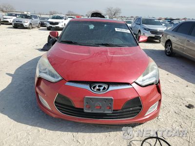 Piąte zdjęcie samochodu w środku: 2016 HYUNDAI VELOSTER VIN:KMHTC6AD3GU291164 - miniatura
