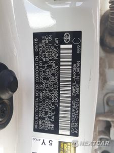 Zdjęcie 12 z 13 samochodu: 2018 TOYOTA PRIUS VIN:JTDKARFU2J3552278 - miniatura