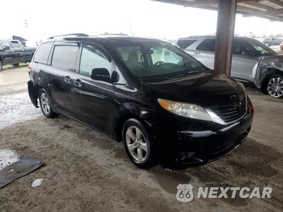 Czwarte zdjęcie samochodu z boku: 2013 TOYOTA SIENNA LE VIN:5TDKK3DCXDS395042 - miniatura