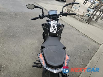 Zdjęcie 6 z 9 samochodu: 2022 KTM 390 DUKE VIN:MD2JPJ408NC253292 - miniatura