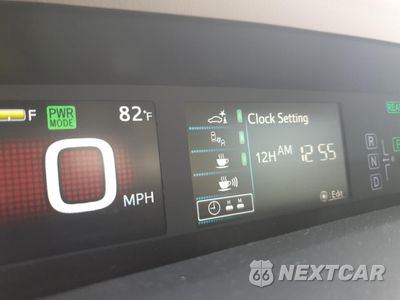 Zdjęcie 9 z 13 samochodu: 2018 TOYOTA PRIUS VIN:JTDKARFU2J3552278 - miniatura