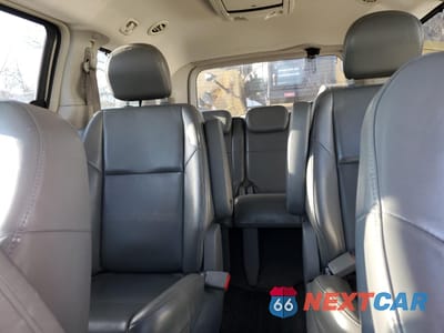Zdjęcie 10 z 13 samochodu: 2010 VOLKSWAGEN ROUTAN SE VIN:2V4RW3D10AR388466 - miniatura