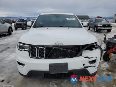 Piąte zdjęcie samochodu w środku: 2022 JEEP GRAND CHEROKEE LAREDO E VIN:1C4RJFAGXNC141795 - miniatura