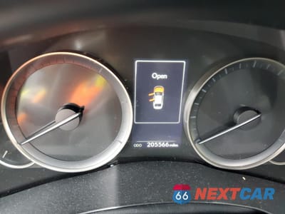 Zdjęcie 9 z 13 samochodu: 2018 LEXUS ES 300H VIN:JTHBW1GG1J2178603 - miniatura