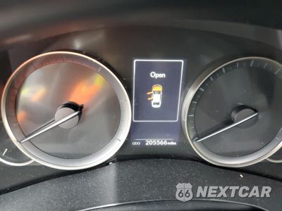 Zdjęcie 9 z 13 samochodu: 2018 LEXUS ES 300H VIN:JTHBW1GG1J2178603 - miniatura