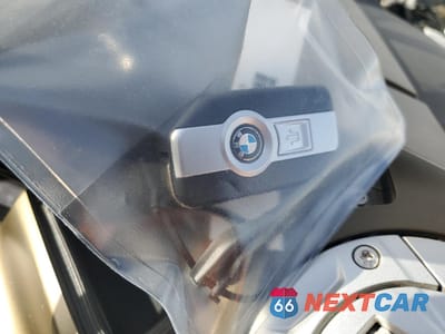 Zdjęcie 8 z 9 samochodu: 2020 BMW R 1250 GS ADVENTURE VIN:WB10J5304LZF79354 - miniatura