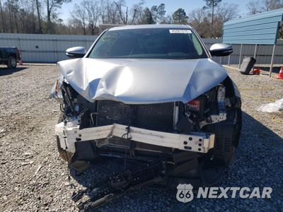 Piąte zdjęcie samochodu w środku: 2018 TOYOTA HIGHLANDER LE VIN:5TDZARFH4JS040991 - miniatura