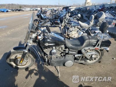 Trzecie zdjęcie samochodu z tyłu: 2009 HARLEY-DAVIDSON FXDF VIN:1HD1GY4119K342011 - miniatura