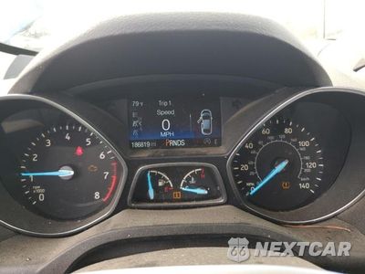 Zdjęcie 9 z 14 samochodu: 2019 FORD ESCAPE SE VIN:1FMCU0GD8KUC35473 - miniatura