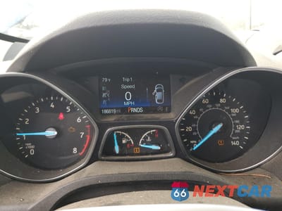 Zdjęcie 9 z 16 samochodu: 2019 FORD ESCAPE SE VIN:1FMCU0GD8KUC35473 - miniatura