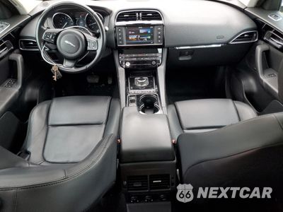 Zdjęcie 8 z 16 samochodu: 2017 JAGUAR F-PACE PREMIUM VIN:SADCJ2BV8HA886948 - miniatura