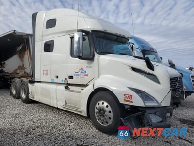 2023 VOLVO VN VNL 4V4NC9EH6PN329111 - główne zdjęcie licytacji z USA - miniatura