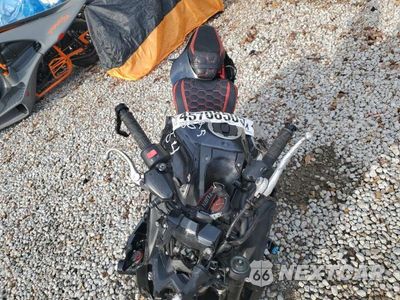 Piąte zdjęcie samochodu w środku: 2023 KAWASAKI ZR900 F VIN:ML5ZRDF19PDA61268 - miniatura