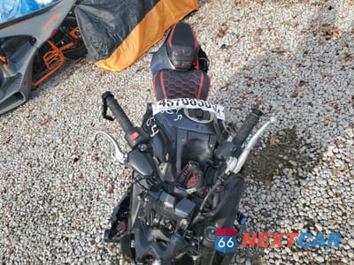 Piąte zdjęcie samochodu w środku: 2023 KAWASAKI ZR900 F VIN:ML5ZRDF19PDA61268 - miniatura