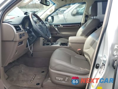 Zdjęcie 7 z 12 samochodu: 2019 LEXUS GX 460 VIN:JTJBM7FX5K5232302 - miniatura