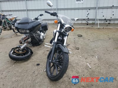 Drugie zdjęcie samochodu z przodu: 2017 HONDA VT1300 CX VIN:JH2SC6125HK200382 - miniatura