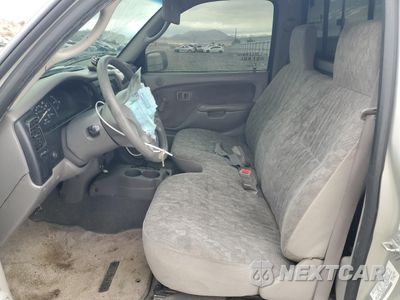 Zdjęcie 7 z 12 samochodu: 2002 TOYOTA TACOMA VIN:5TENL42NX2Z042871 - miniatura