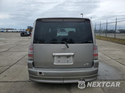 Zdjęcie 6 z 15 samochodu: 2004 TOYOTA SCION XB VIN:JTLKT324940137885 - miniatura