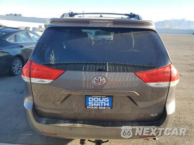 Zdjęcie 6 z 12 samochodu: 2011 TOYOTA SIENNA XLE VIN:5TDYK3DCXBS134341 - miniatura