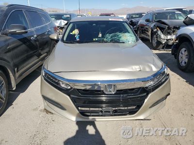 Piąte zdjęcie samochodu w środku: 2018 HONDA ACCORD LX VIN:1HGCV1F17JA128107 - miniatura