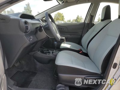 Zdjęcie 7 z 15 samochodu: 2017 TOYOTA PRIUS C VIN:JTDKDTB37H1593383 - miniatura