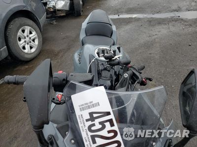 Piąte zdjęcie samochodu w środku: 2018 KAWASAKI EX650 J VIN:JKAEXEJ16JDA02803 - miniatura