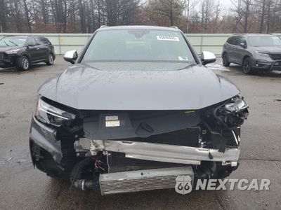 Piąte zdjęcie samochodu w środku: 2022 AUDI SQ5 PREMIUM VIN:WA1A4AFY4N2137072 - miniatura