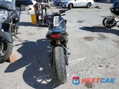 Czwarte zdjęcie samochodu z boku: 2021 HONDA CB650 RA VIN:MLHRH0250M5200228 - miniatura