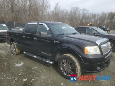 Czwarte zdjęcie samochodu z boku: 2007 LINCOLN MARK LT VIN:5LTPW18567FJ03091 - miniatura