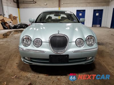 Piąte zdjęcie samochodu w środku: 2002 JAGUAR S-TYPE VIN:SAJDA01P52GM24487 - miniatura