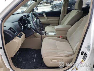 Zdjęcie 7 z 14 samochodu: 2012 TOYOTA HIGHLANDER BASE VIN:5TDBK3EH4CS171810 - miniatura
