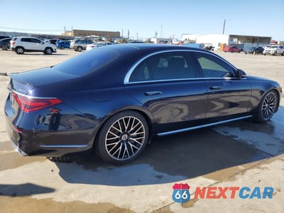 Trzecie zdjęcie samochodu z tyłu: 2022 MERCEDES-BENZ S 580 4MATIC VIN:W1K6G7GB0NA098220 - miniatura