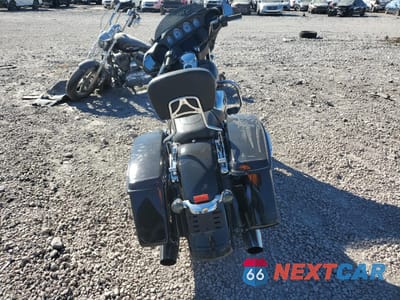 Czwarte zdjęcie samochodu z boku: 2023 HARLEY-DAVIDSON FLHX VIN:1HD1KBC14PB657413 - miniatura